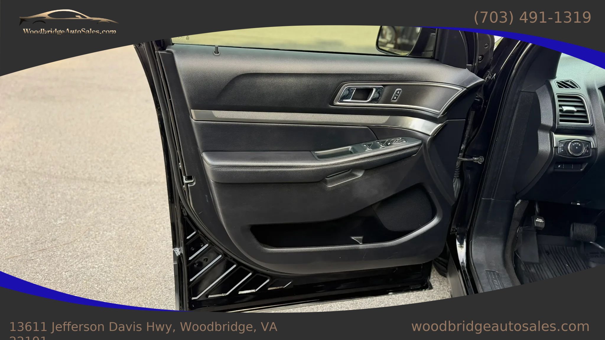 Used 2018 Ford Explorer XLT w/ Equipment Group 202A AWD/4WD image 9
