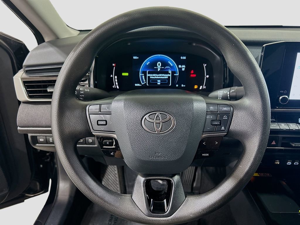 Used 2025 Toyota Camry LE w/ Convenience Package FWD image 9