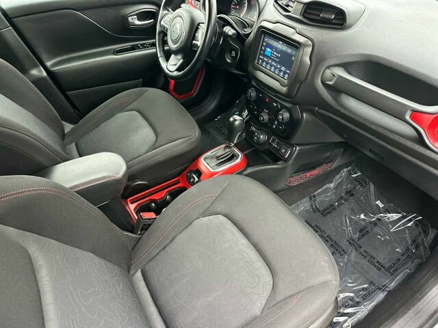 Used 2019 Jeep Renegade Trailhawk AWD/4WD image 19