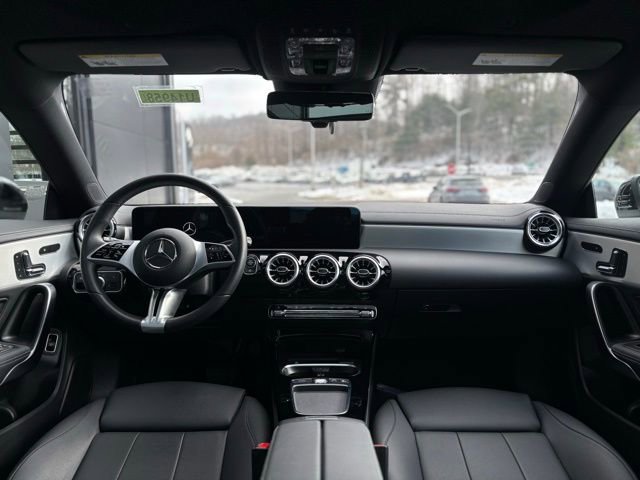 Used 2025 Mercedes-Benz CLA 250 4MATIC image 25