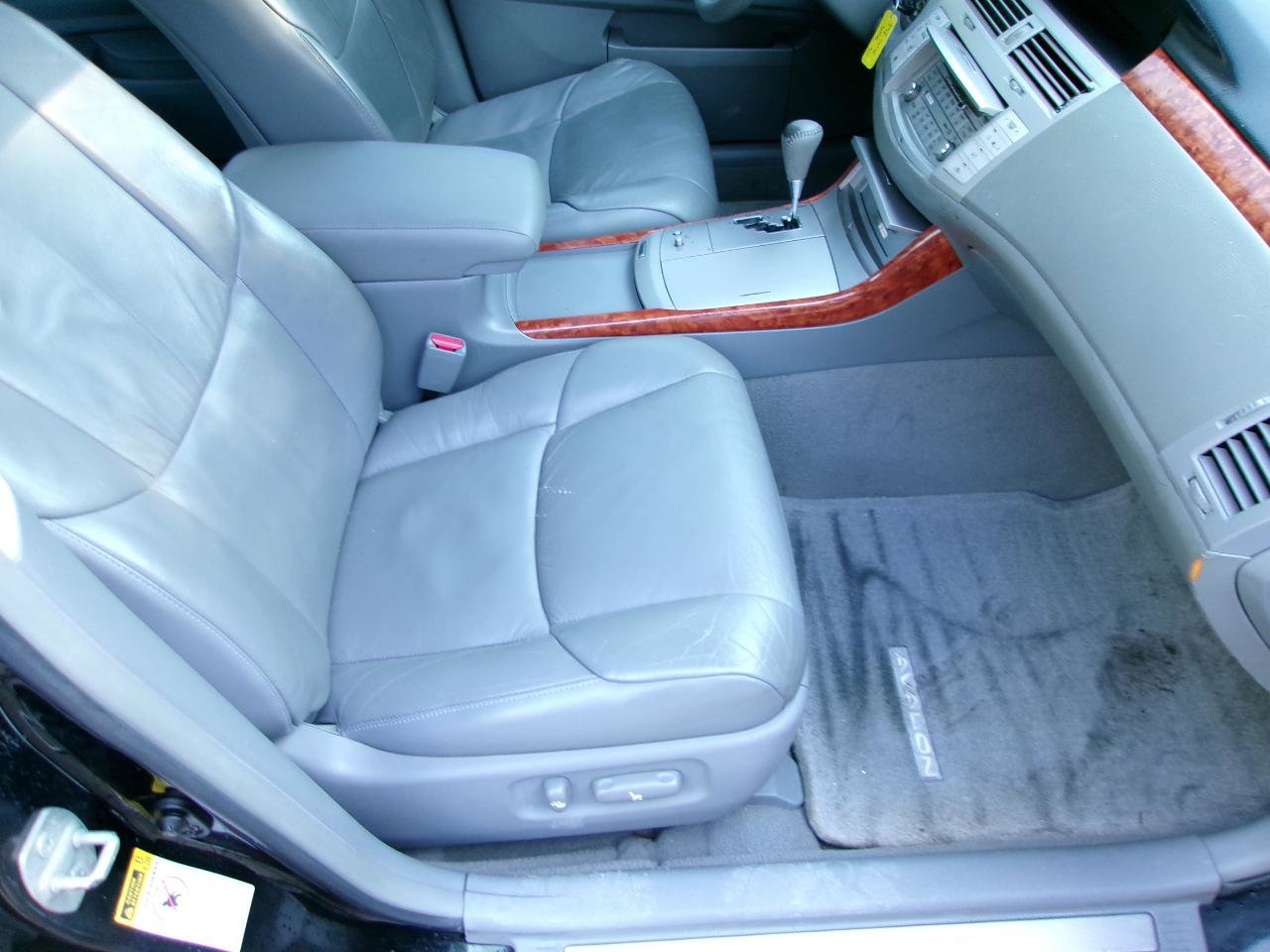 Used 2006 Toyota Avalon XLS FWD image 6