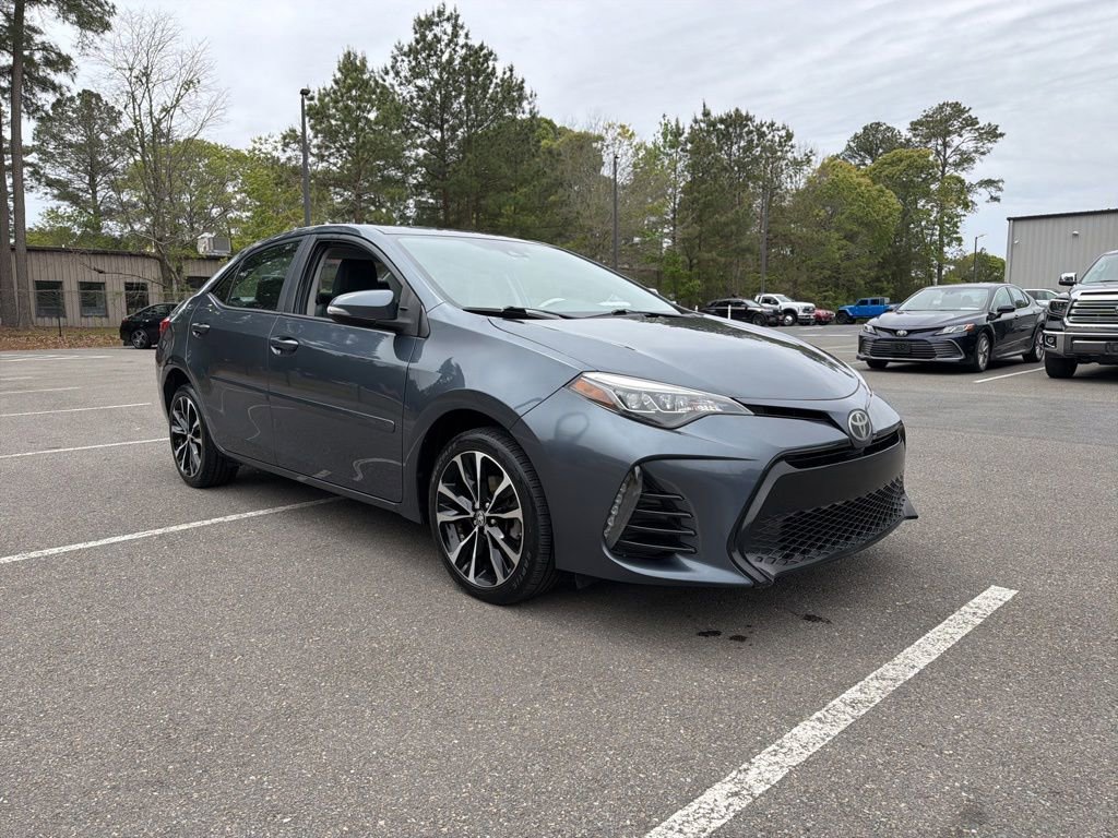 Used 2017 Toyota Corolla SE w/ Carpet Mat Package (TMS) FWD image 4