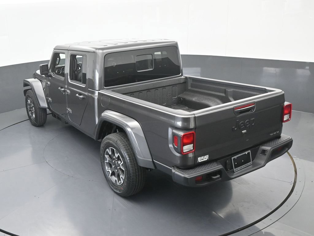 New 2026 Jeep Gladiator Sahara image 44