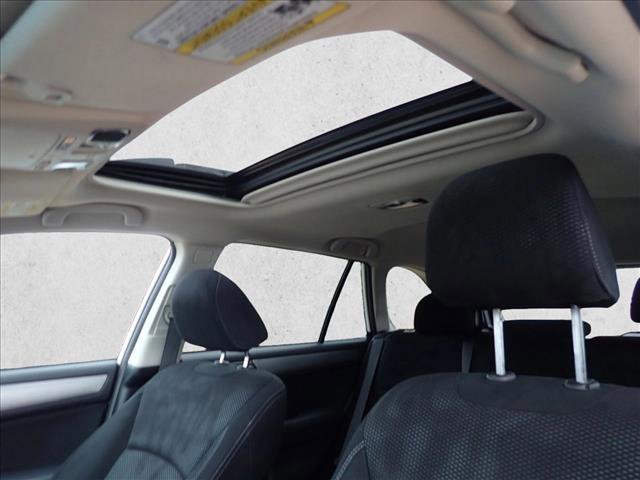 Used 2019 Subaru Outback 2.5i Premium image 14