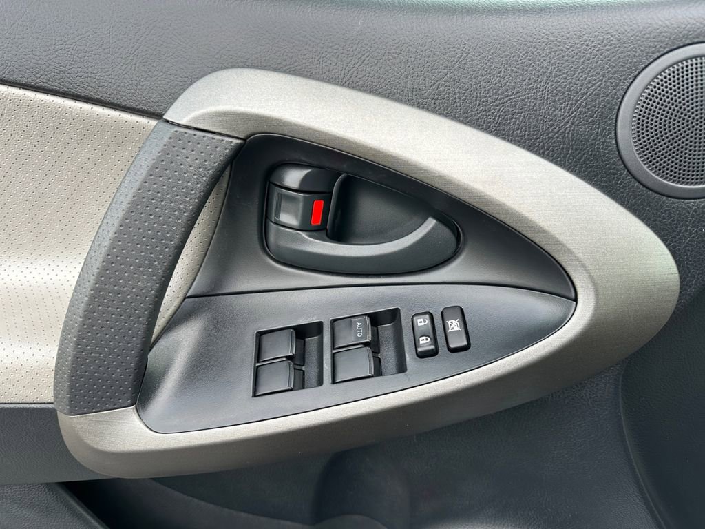 Used 2011 Toyota RAV4 Limited image 11