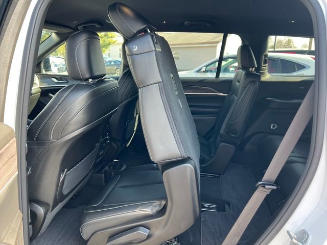 Used 2024 Jeep Grand Cherokee L Limited w/ Black Appearance Package image 6