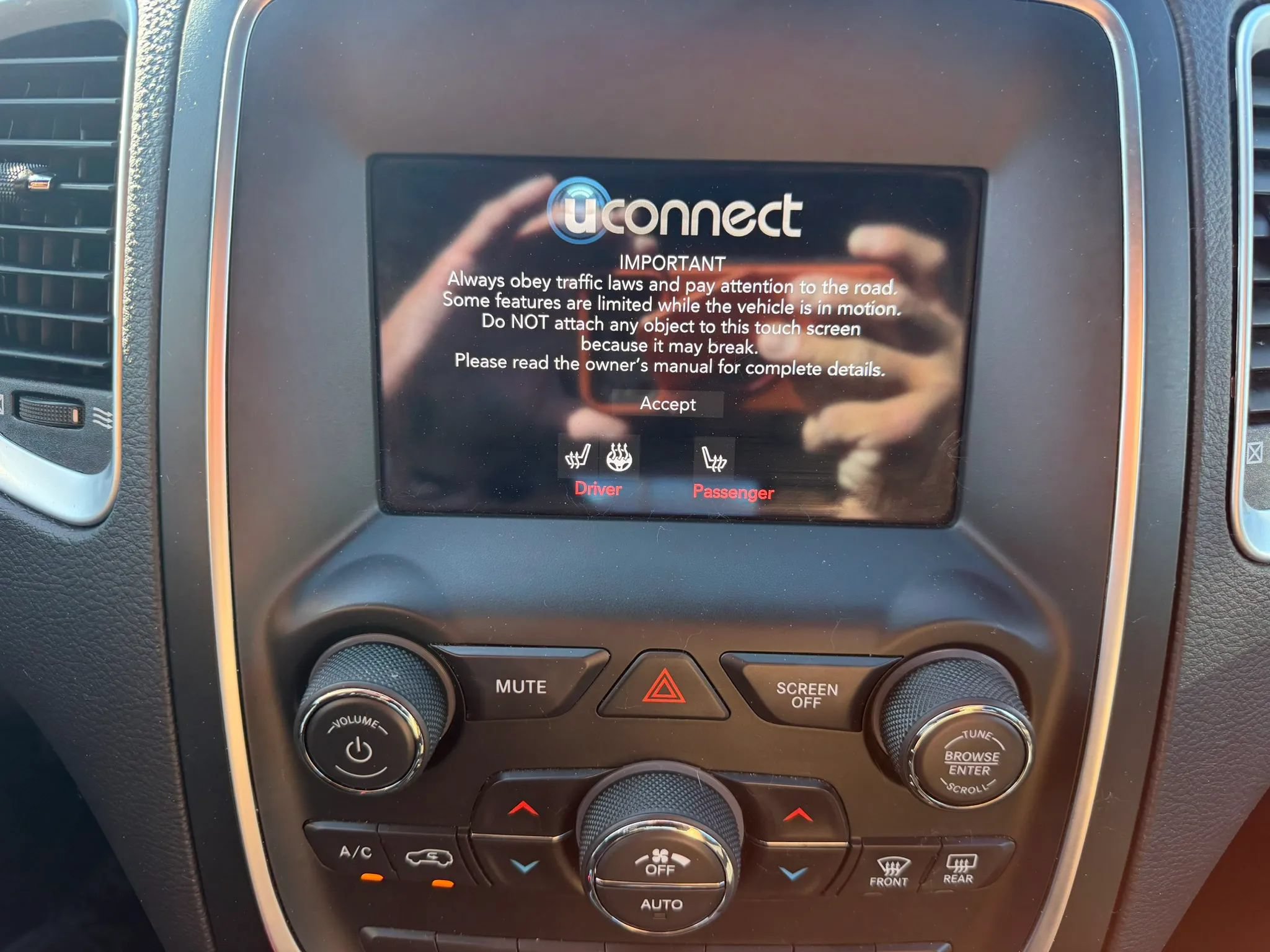 Used 2019 Dodge Durango SXT AWD/4WD image 17