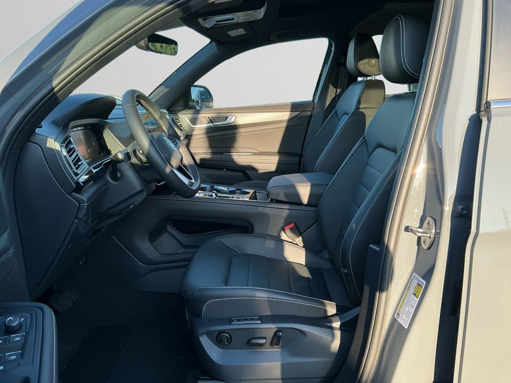New 2025 Volkswagen Atlas Cross Sport SEL image 9