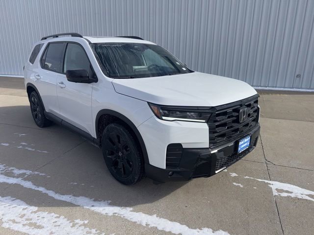 New 2026 Honda Pilot Black Edition image 2