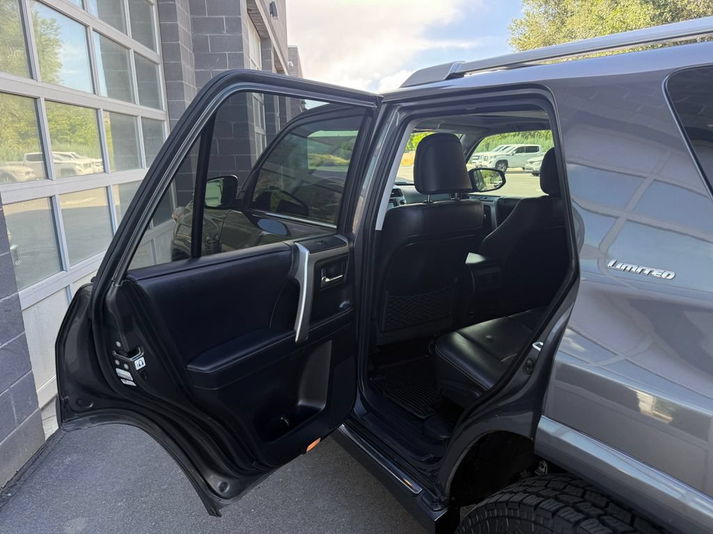 Used 2019 Toyota 4Runner Limited AWD/4WD image 34