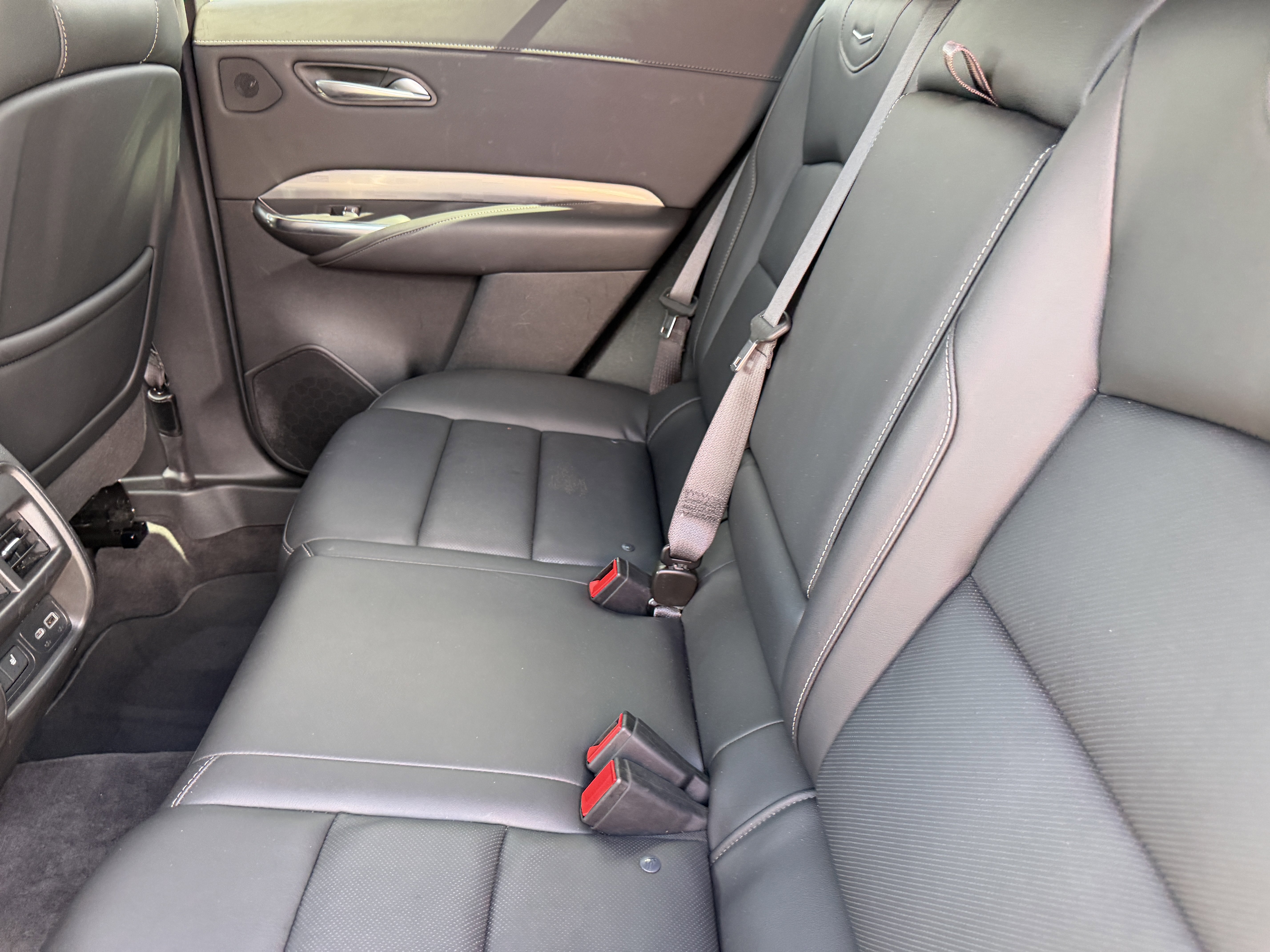 Certified 2024 Cadillac XT4 Premium Luxury image 16