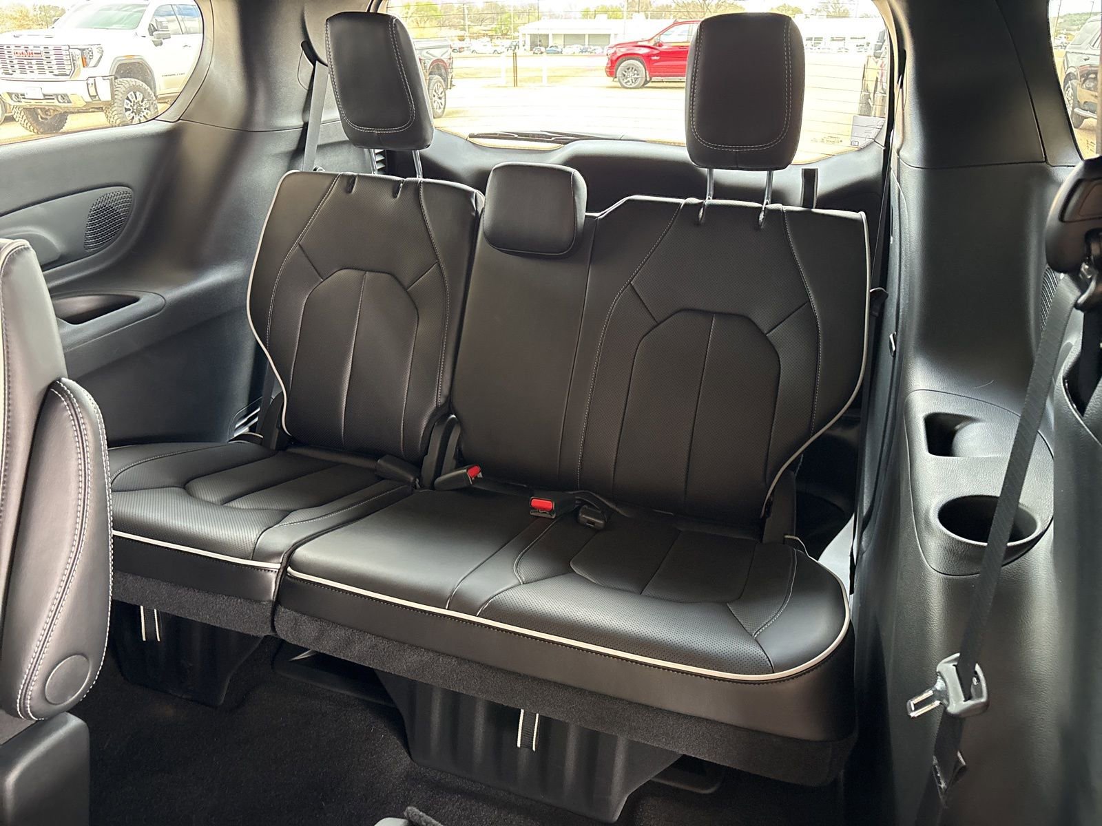 New 2026 Chrysler Pacifica Limited w/ S Appearance Package image 18