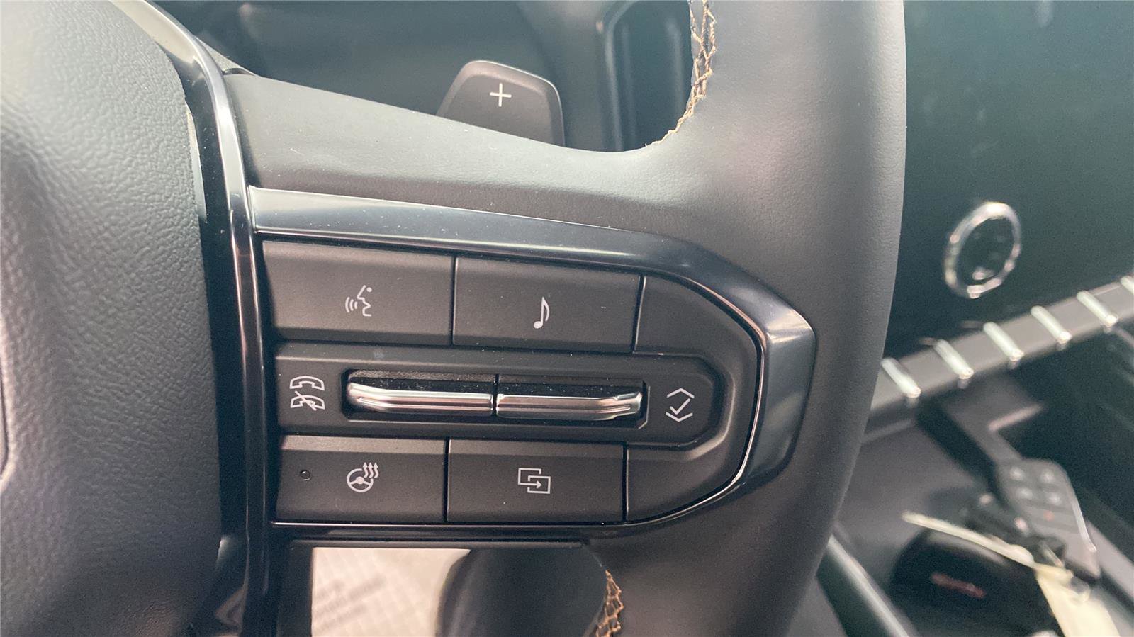 New 2025 GMC Acadia AT4 image 12