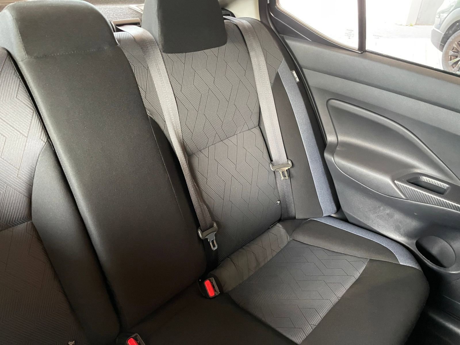 Used 2025 Nissan Versa SV image 35