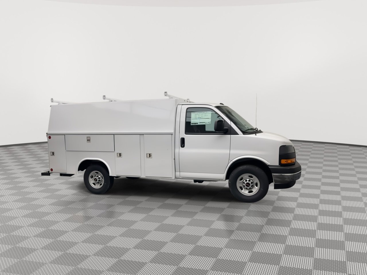 New 2025 GMC Savana 3500 w/ Power Convenience Package image 31