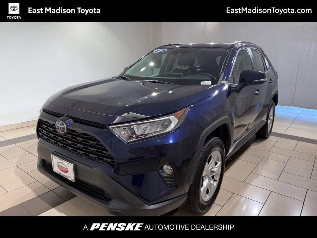 Used 2020 Toyota RAV4 XLE w/ Convenience Package AWD/4WD image 1