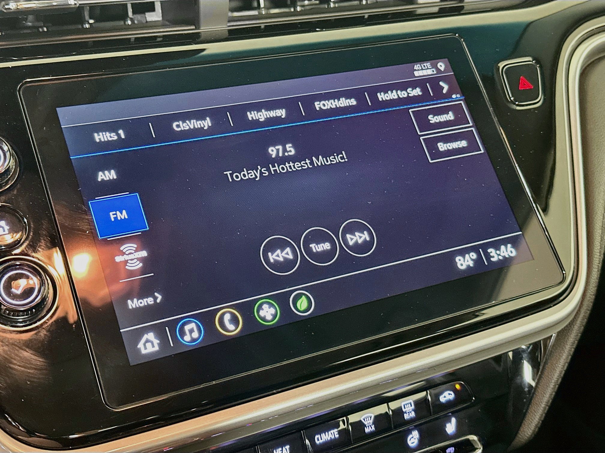 Used 2023 Chevrolet Bolt LT w/ Infotainment Package FWD image 21