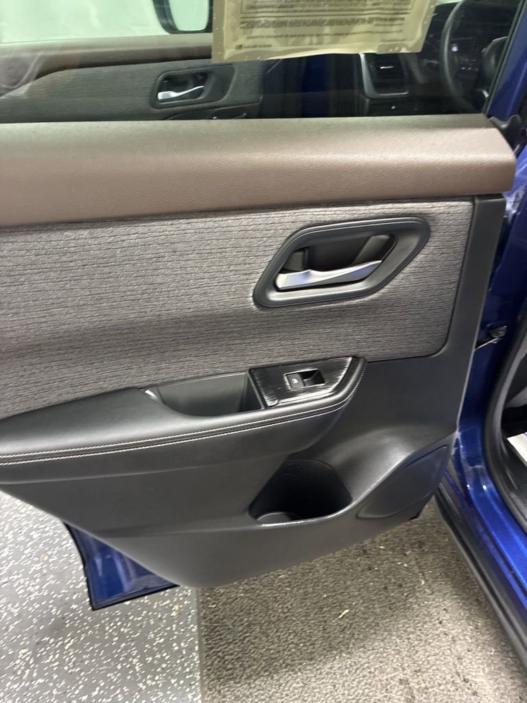 Used 2023 Nissan Rogue SV image 22