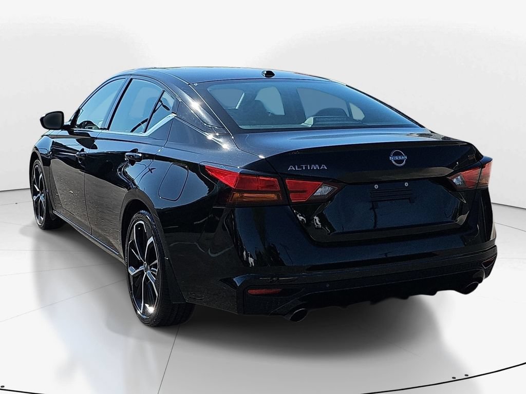 Used 2024 Nissan Altima 2.5 SR FWD image 8