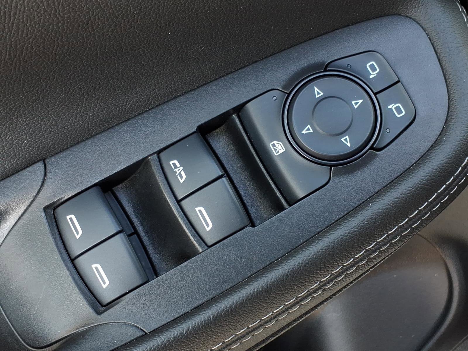 Used 2024 Buick Encore GX Sport Touring FWD image 11
