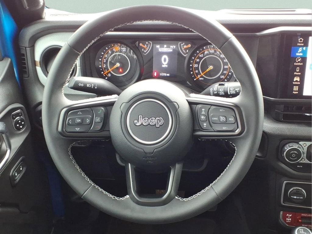 Used 2025 Jeep Wrangler Unlimited Sport AWD/4WD image 21