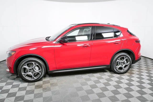 New 2026 Alfa Romeo Stelvio Sprint AWD/4WD image 34