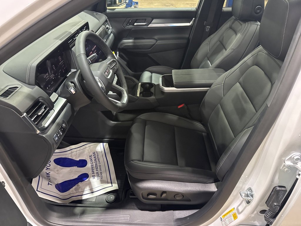 New 2026 GMC Terrain Elevation w/ Elevation Premium Package image 17