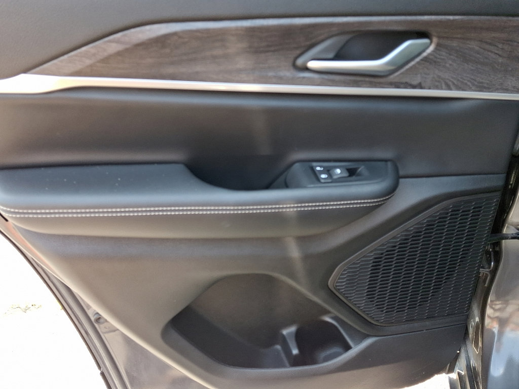 Used 2024 Jeep Grand Cherokee Limited image 19