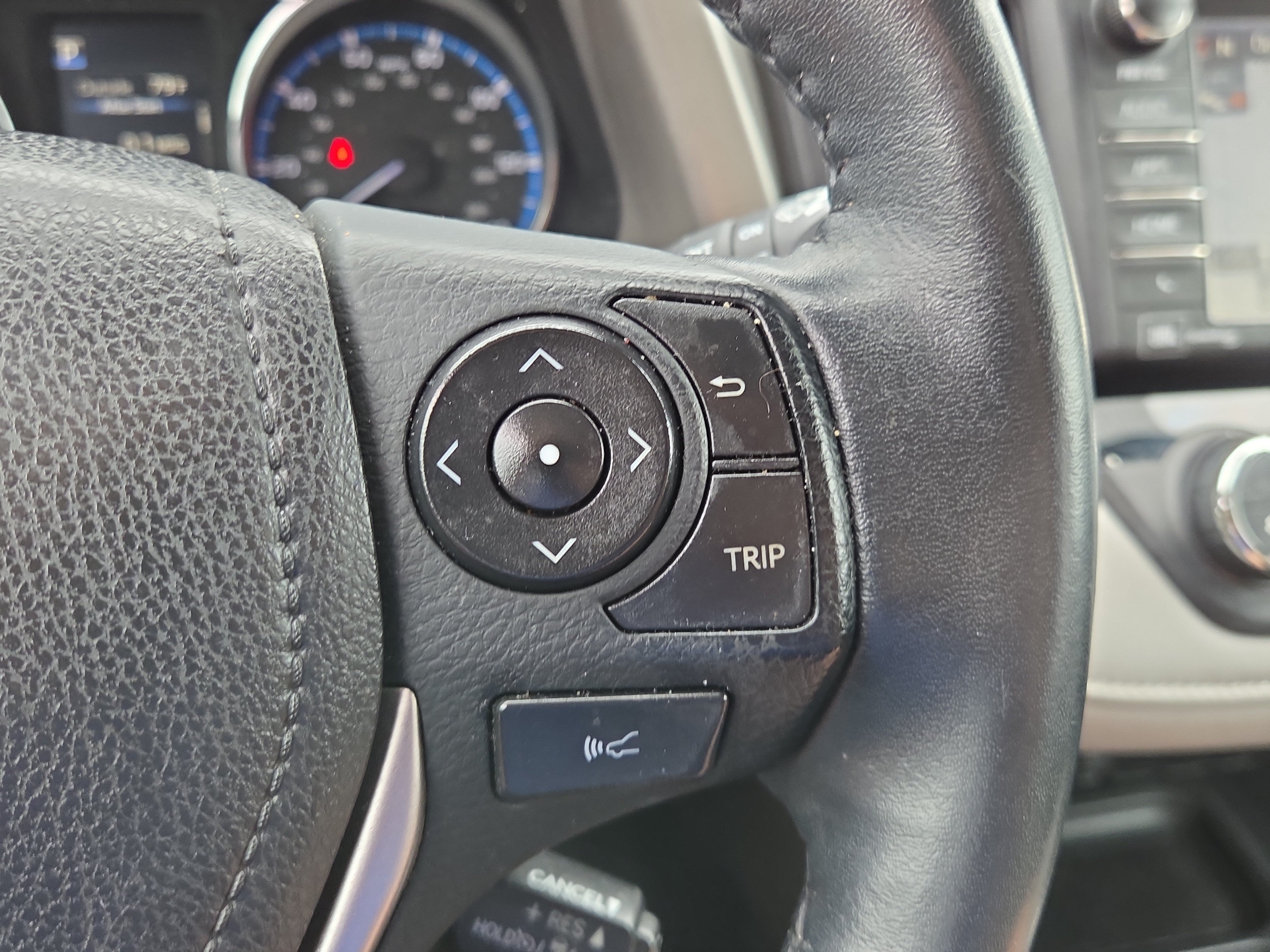 Used 2018 Toyota RAV4 Platinum AWD/4WD image 20