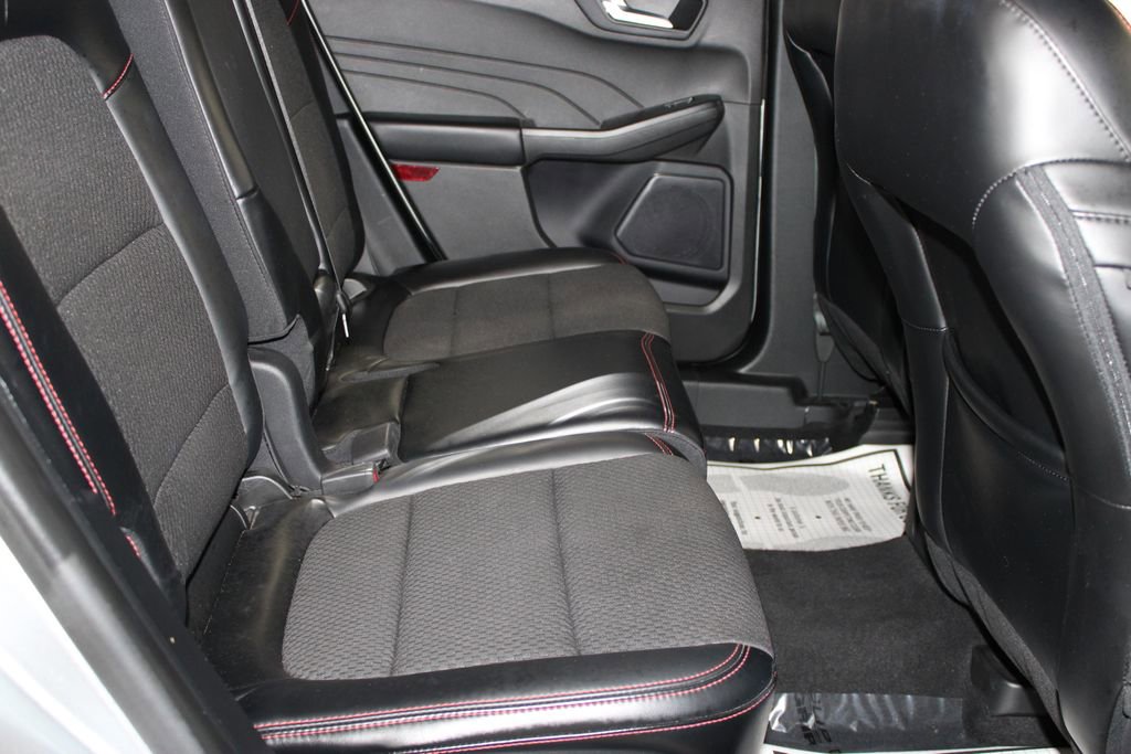 Used 2024 Ford Escape ST-Line image 31