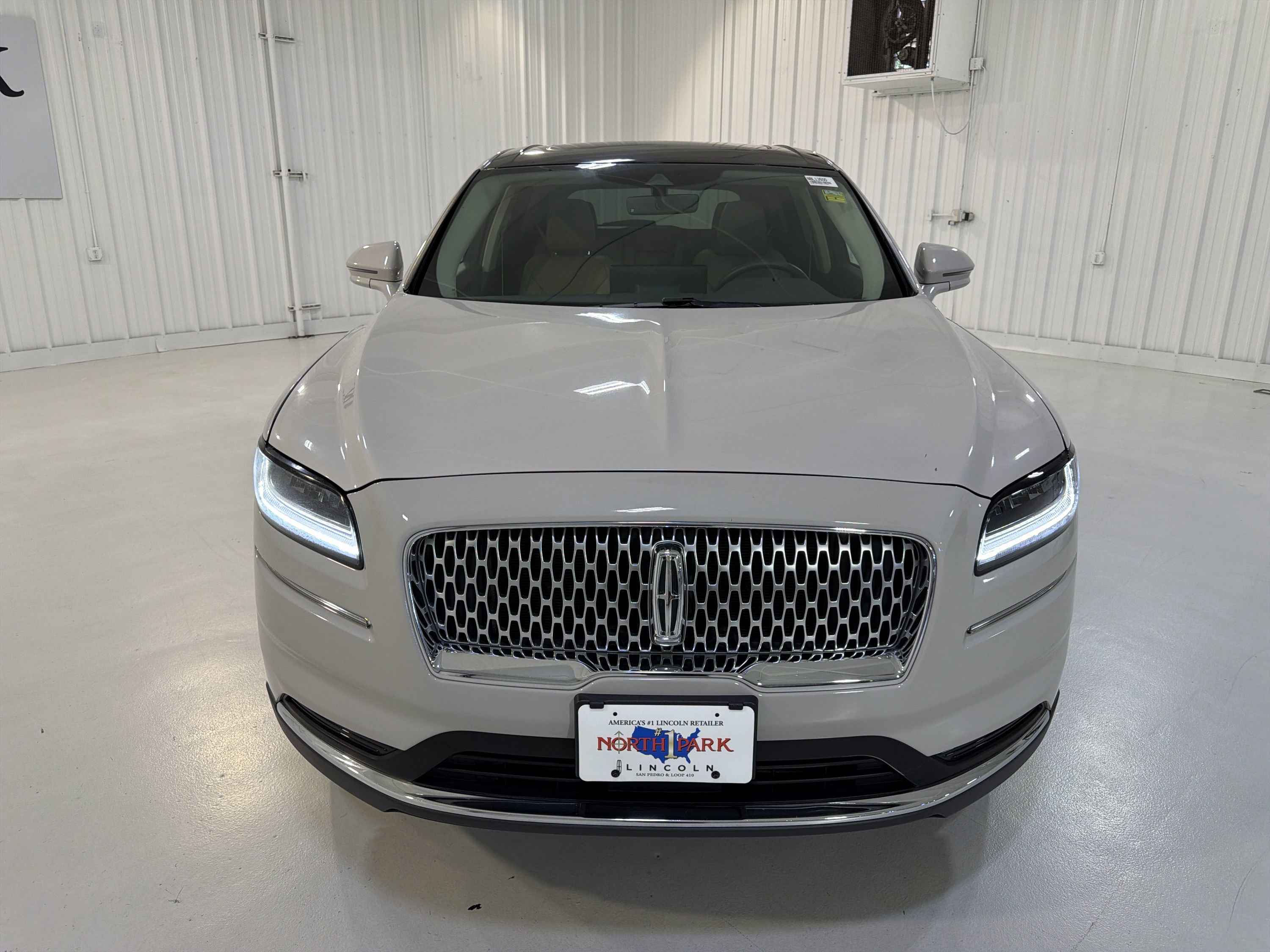 Used 2022 Lincoln Nautilus Reserve FWD image 32
