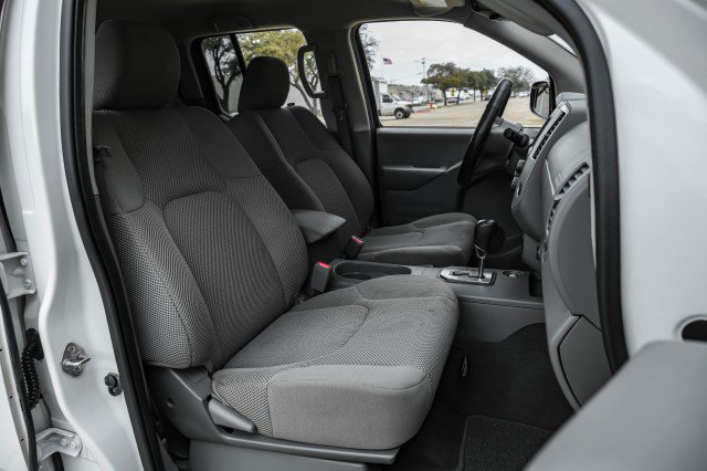 Used 2021 Nissan Frontier SV w/ Midnight Edition Floor Mats image 35