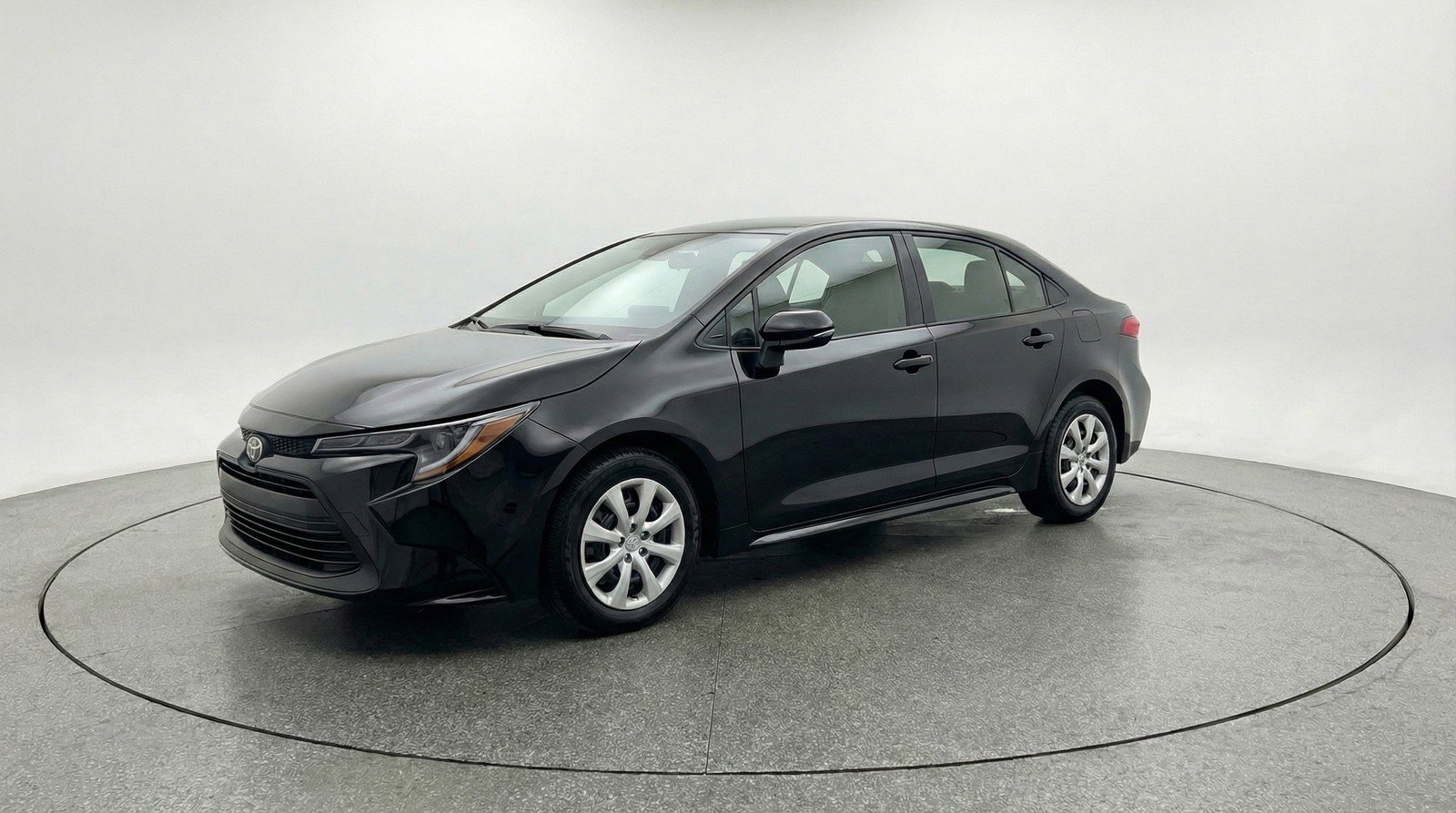 Used 2025 Toyota Corolla LE FWD image 3
