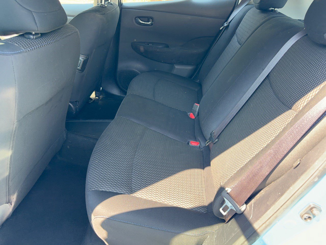 Used 2015 Nissan Leaf S w/ Charge Package FWD image 25