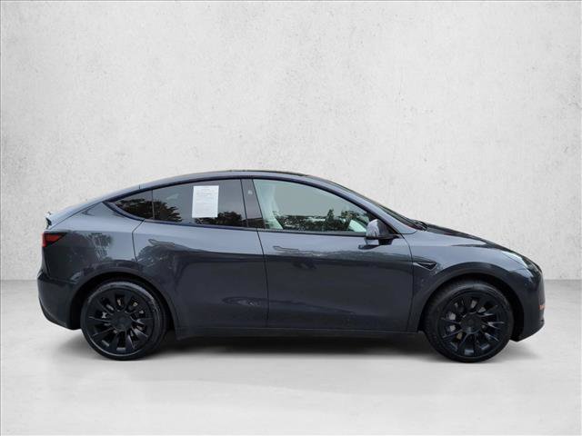 Used 2024 Tesla Model Y Long Range AWD/4WD image 4