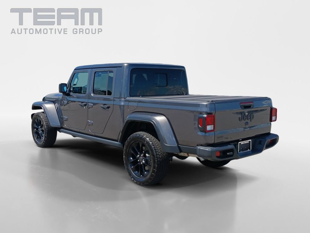 Used 2025 Jeep Gladiator Sport AWD/4WD image 5