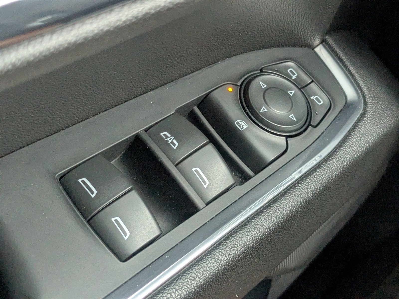 Used 2023 Chevrolet Silverado 1500 LT image 23