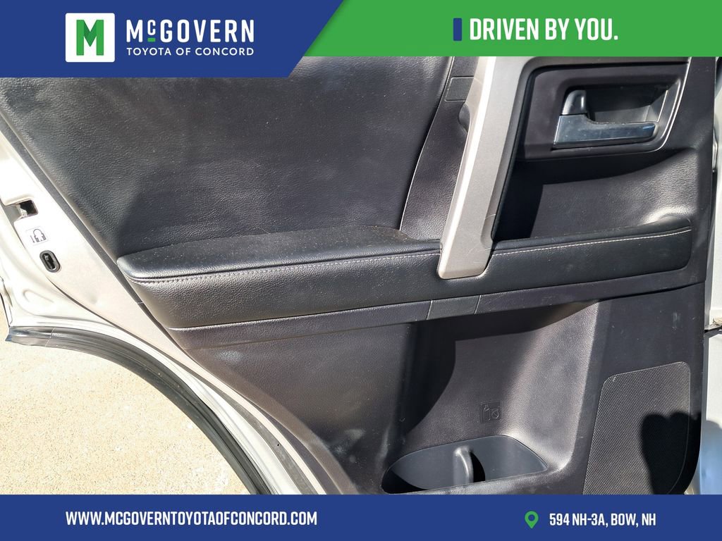 Used 2015 Toyota 4Runner SR5 image 11