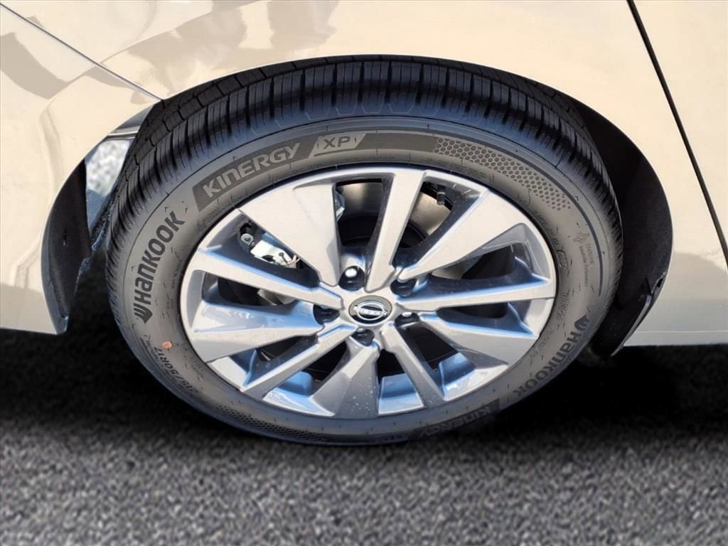 New 2026 Nissan Sentra SL w/ Floor Mat Package FWD image 9