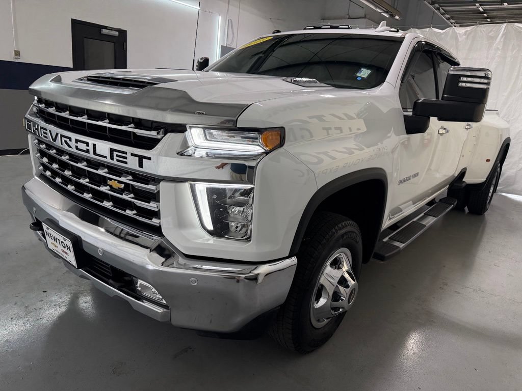 Used 2022 Chevrolet Silverado 3500 LTZ w/ LTZ Plus Package AWD/4WD image 39