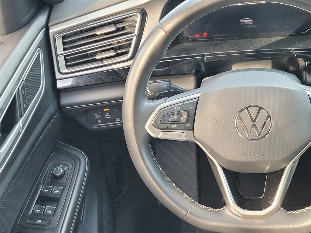 Used 2024 Volkswagen Atlas Cross Sport SE image 12