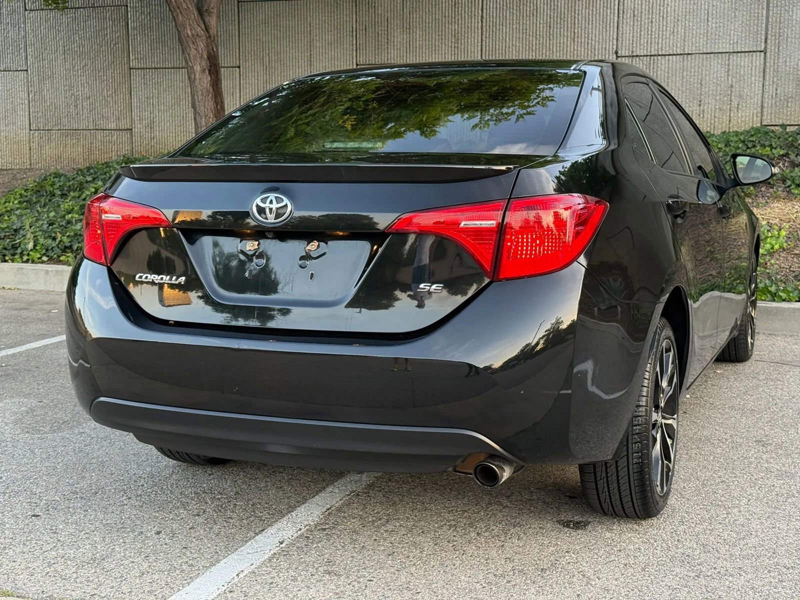 Used 2019 Toyota Corolla SE FWD image 14