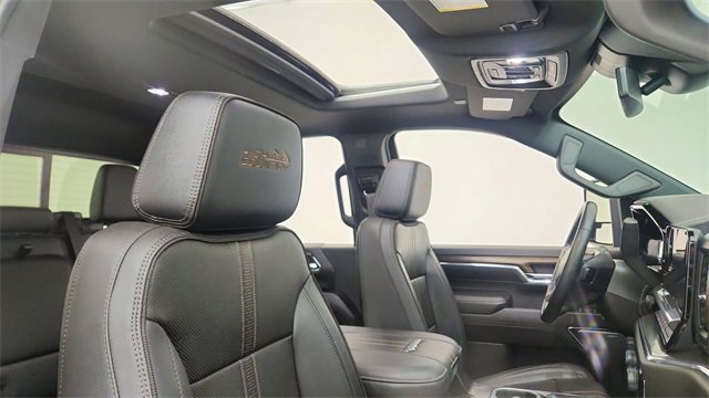 Used 2024 Chevrolet Silverado 3500 High Country image 23