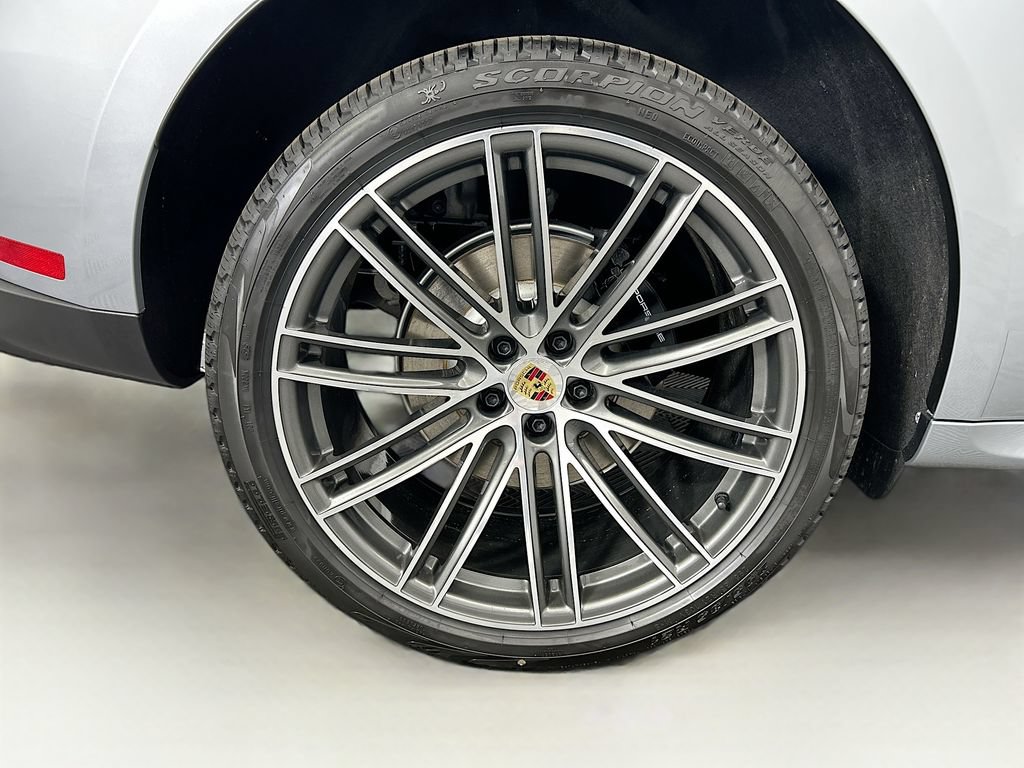 Used 2026 Porsche Macan AWD/4WD image 34