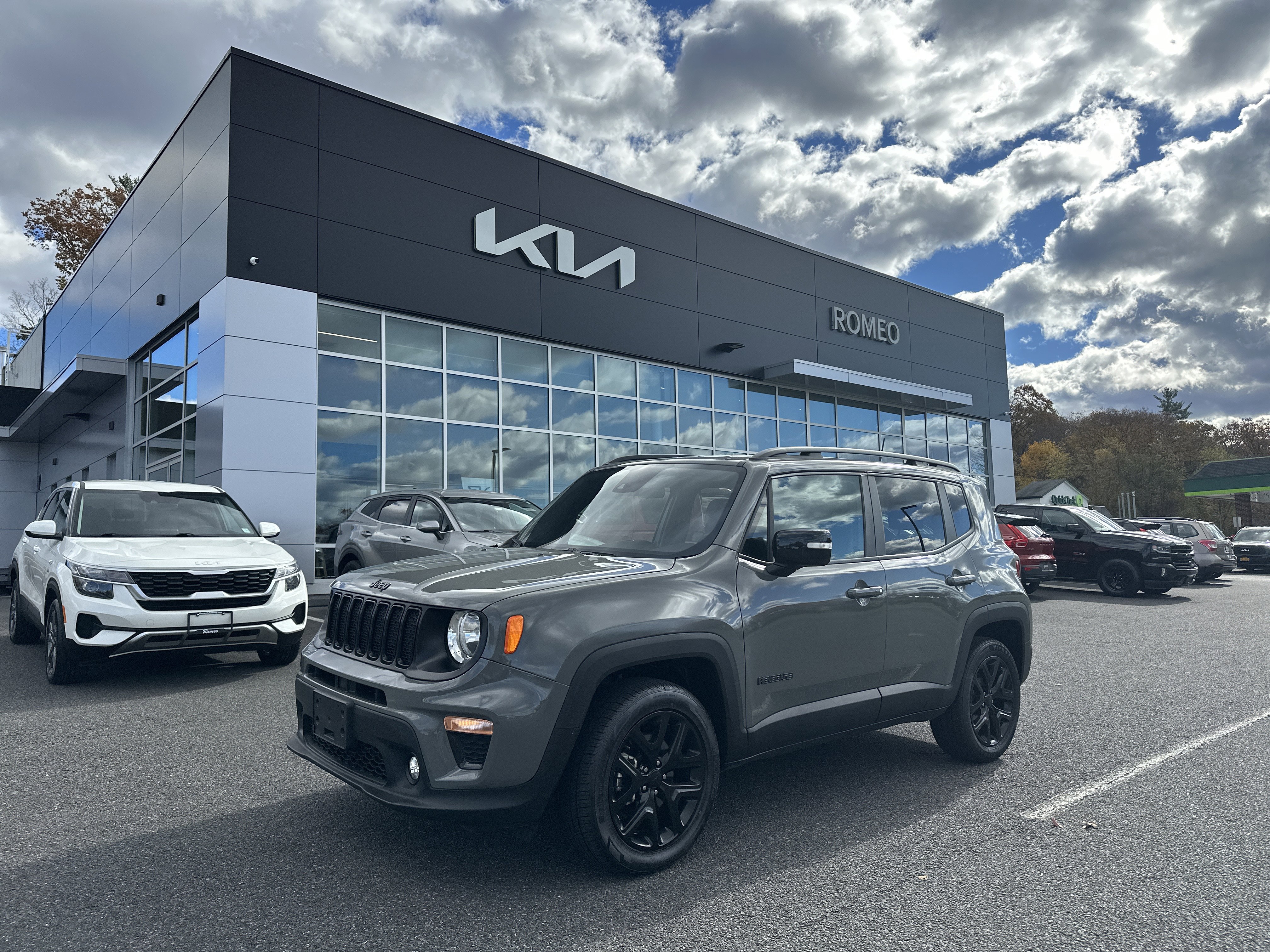 Used 2022 Jeep Renegade Altitude
