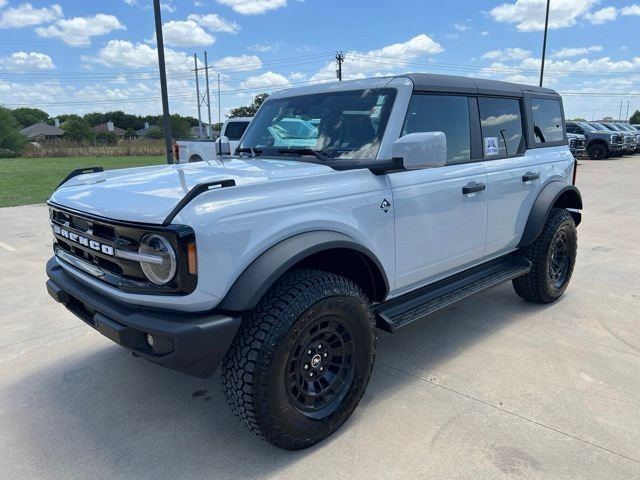 New 2026 Ford Bronco Outer Banks w/ Sasquatch Package AWD/4WD image 3