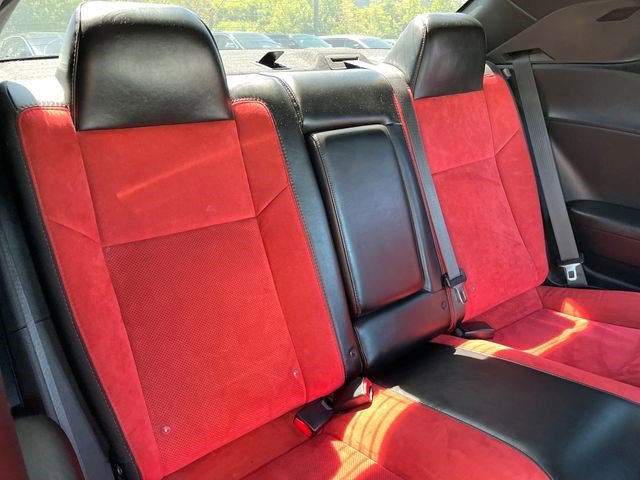 Used 2016 Dodge Challenger R/T Scat Pack w/ Leather Interior Group RWD image 16