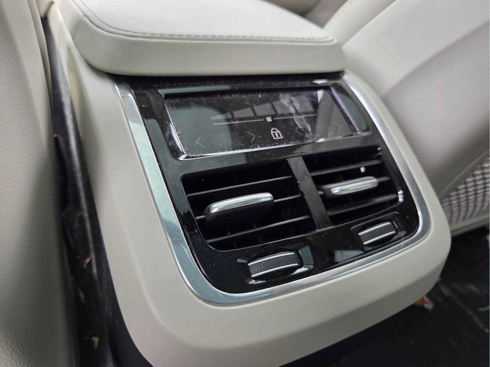 Used 2022 Volvo XC90 T6 Inscription w/ Lounge Package AWD/4WD image 15