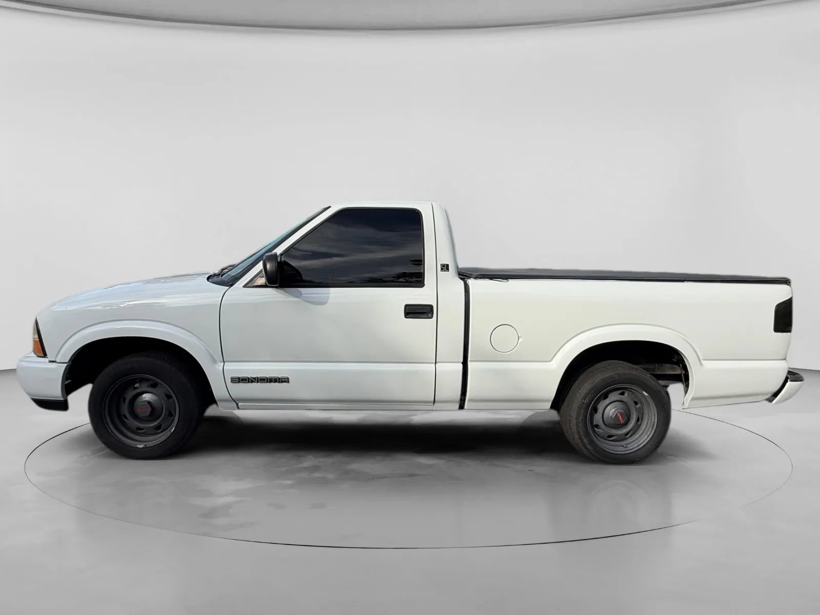 Used 1999 GMC Sonoma SL w/ HD Suspension Pkg RWD image 2