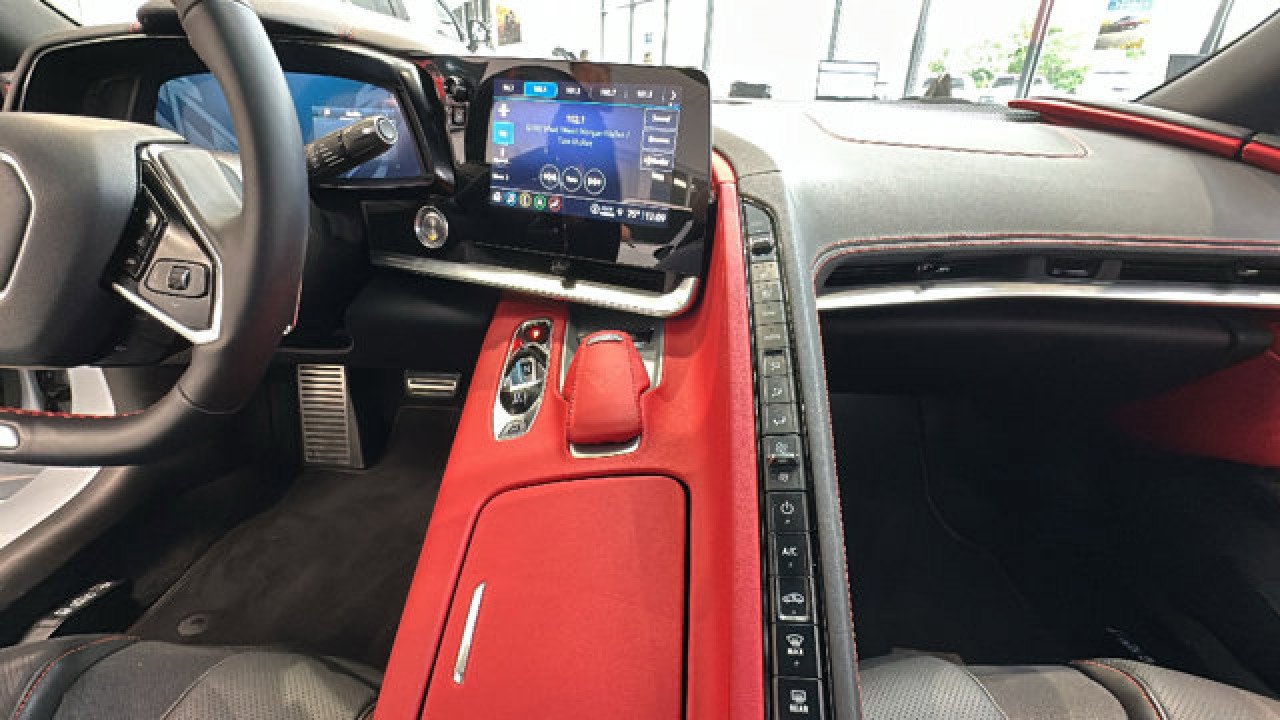 Used 2023 Chevrolet Corvette Z06 image 21